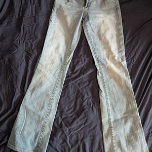 Women’s Light Wash Bootcut Jeans - Classic Casual Fit